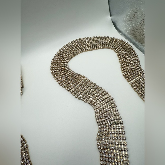 Elegant Gold Rhinestone Belt - Picture 3 of 4